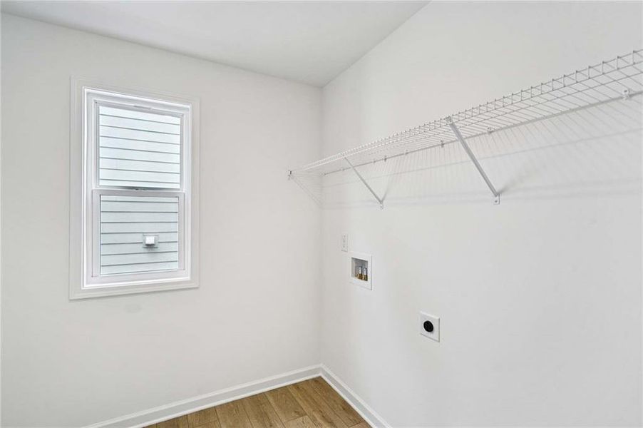 Spacious, unfurnished interior of a new home in Eastlyn Crossing, Flowery Branch (Image 28).