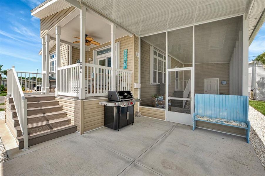 Exterior details and patio area of a home in , Venice (Image 1).