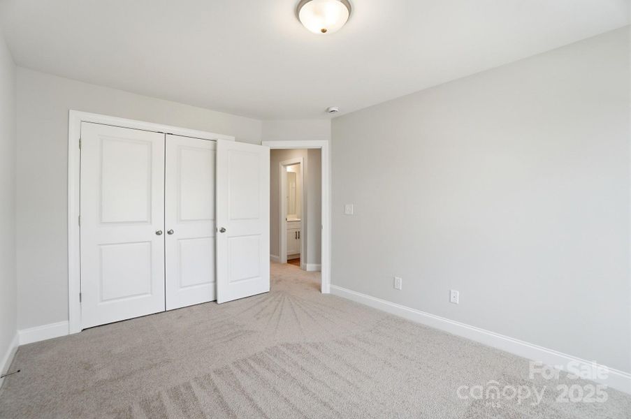 Spacious, unfurnished interior of a new home in Harrisburg Village, Harrisburg (Image 41).