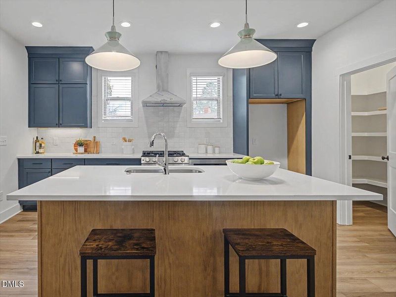 18-Kitchen 18-Kitchen