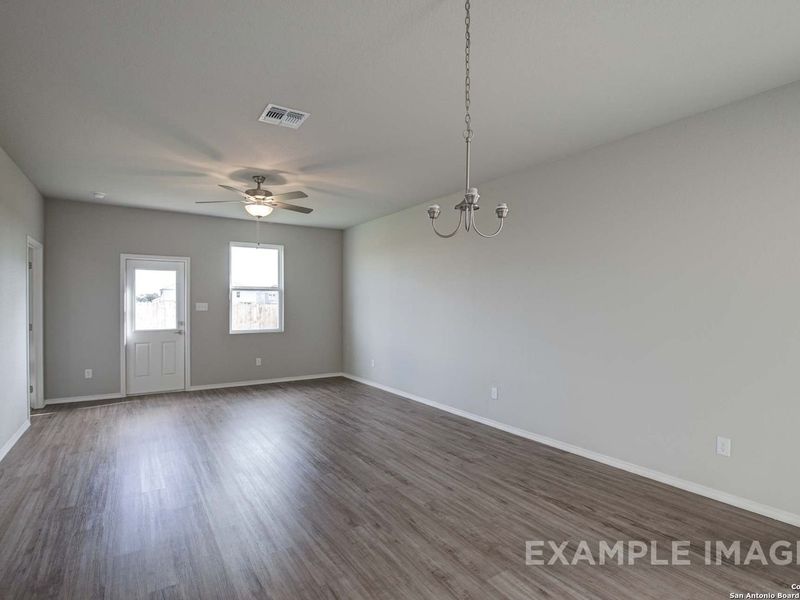 Spacious, unfurnished interior of a new home in Agave, San Antonio (Image 10).