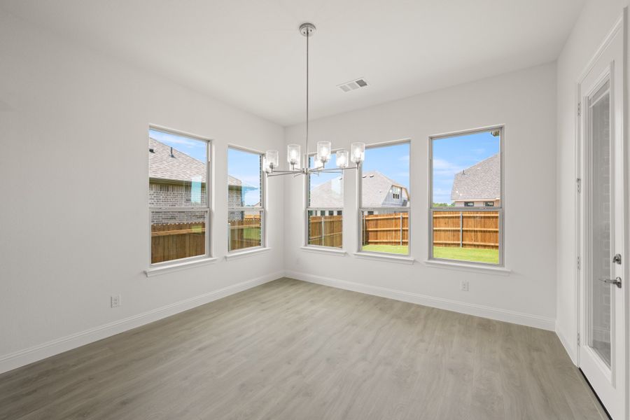 Spacious, unfurnished interior of a new home in Sheppard's Place, Waxahachie (Image 18). Spacious, unfurnished interior of a new home in Sheppard's Place, Waxahachie (Image 18).