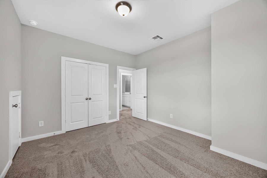Spacious, unfurnished interior of a new home in La Segarra 40', Brookshire (Image 35). Spacious, unfurnished interior of a new home in La Segarra 40', Brookshire (Image 35).