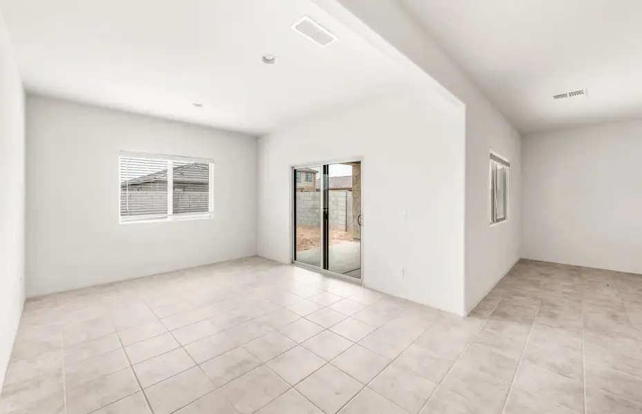 Spacious, unfurnished interior of a new home in El Rancho Santa Rosa, Maricopa (Image 18). Spacious, unfurnished interior of a new home in El Rancho Santa Rosa, Maricopa (Image 18).
