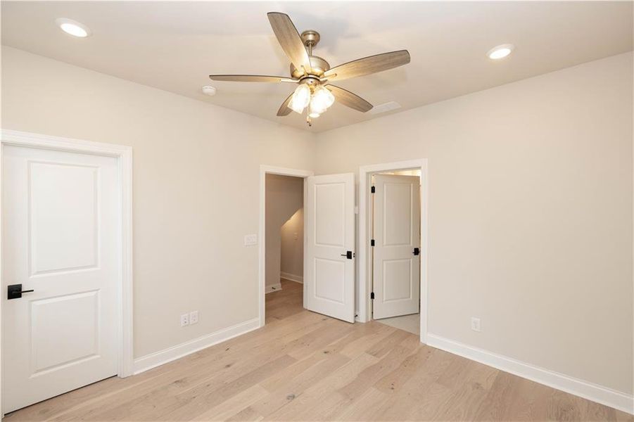 Spacious, unfurnished interior of a new home in Townes 333, Peachtree Corners (Image 36).