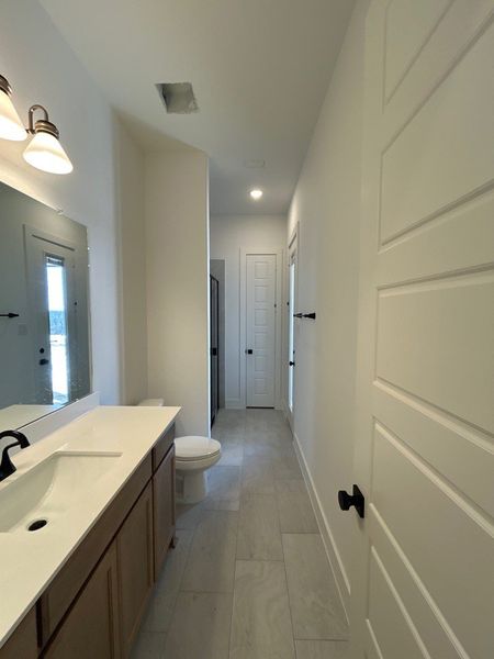 Furnished interior view inside a new home in Creekview Addition, Van Alstyne (Image 7).