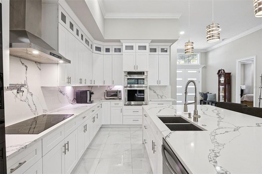 Furnished interior view inside a new home in , Clermont (Image 32).