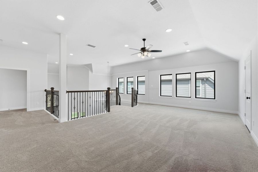Spacious, unfurnished interior of a new home in Bridgeland 50′, Cypress (Image 33).