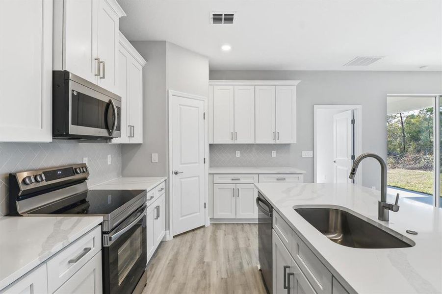 Furnished interior view inside a new home in , Ocala (Image 6).