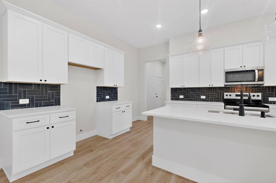 Furnished interior view inside a new home in , Greenville (Image 10).