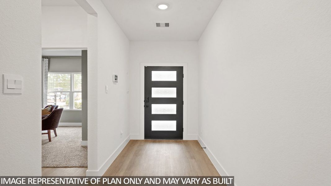 Spacious, unfurnished interior of a new home in Sunterra Lakes, Brookshire (Image 20).