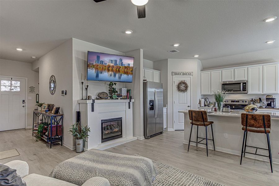 Furnished interior view inside a new home in Thunder Rock, Marble Falls (Image 7).