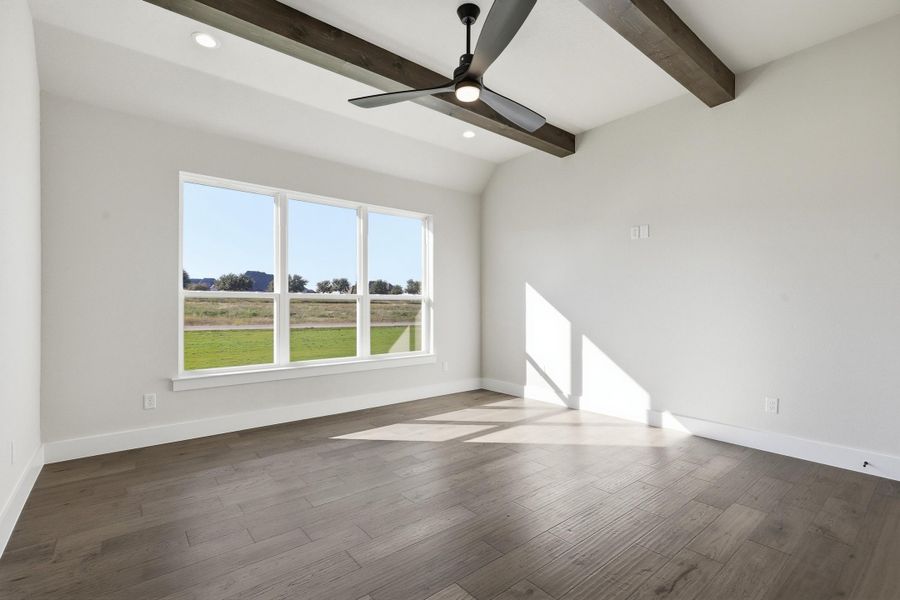 Spacious, unfurnished interior of a new home in Aledo Heights - Aledo ISD, Aledo (Image 19).