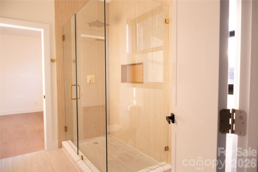 Image 18 of a home in .