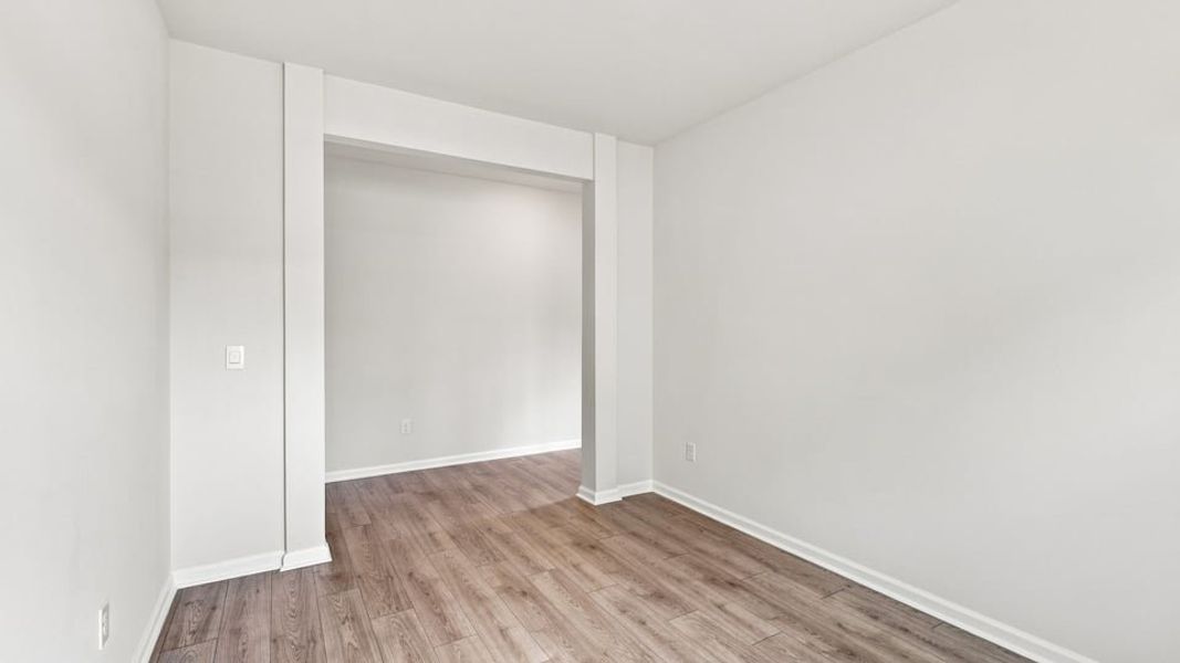 Spacious, unfurnished interior of a new home in Hunters Ridge, Woodruff (Image 23).