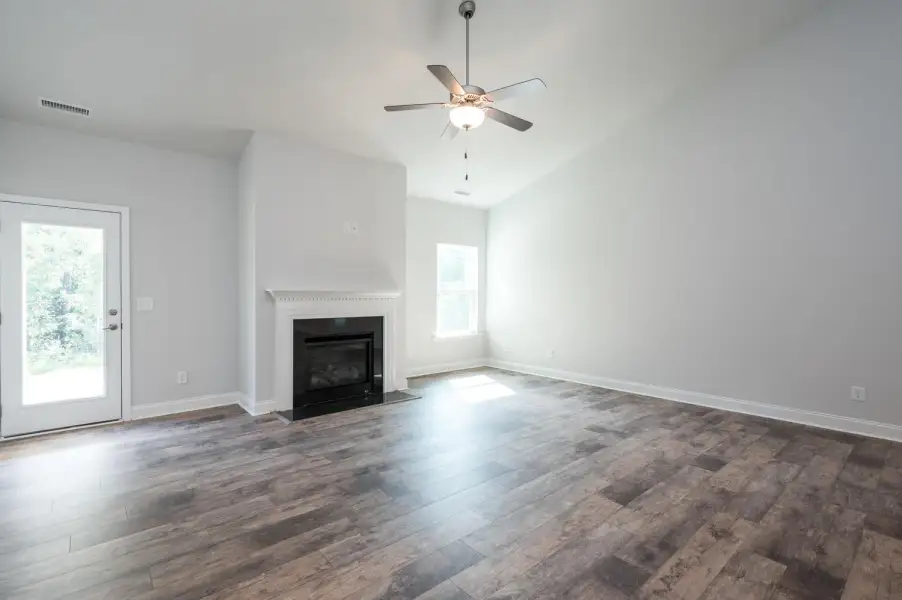 Representative unfurnished interior of a home built from the 2100 by Adams Homes in Ham Farm, La Grange (Image 29).