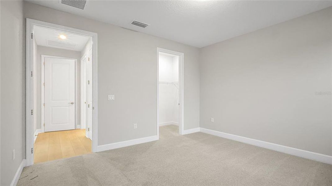 Spacious, unfurnished interior of a new home in Cresswind at Lake Harris, Tavares (Image 50). Spacious, unfurnished interior of a new home in Cresswind at Lake Harris, Tavares (Image 50).