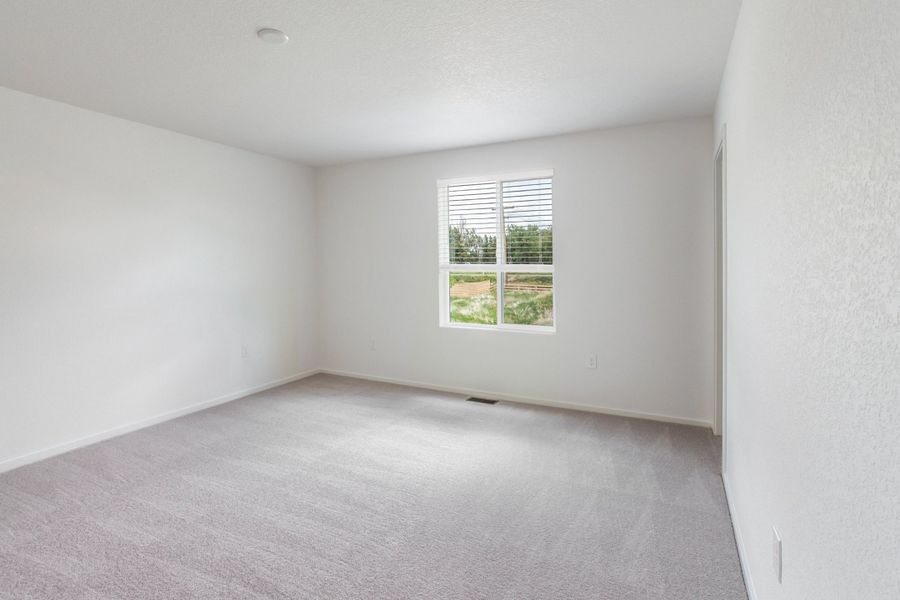 Spacious, unfurnished interior of a new home in Bloom, Fort Collins (Image 20).
