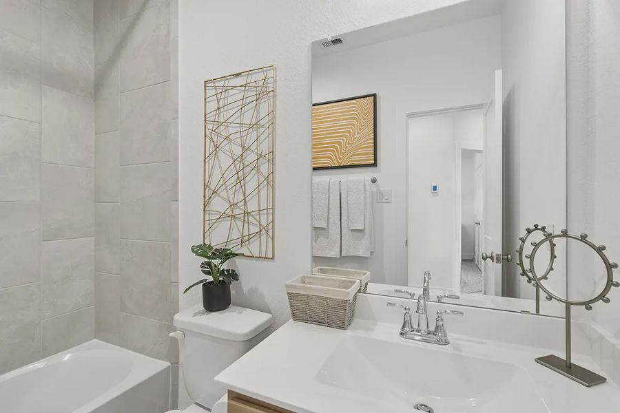 Representative furnished interior of a home built from the Carriagehouse by Chesmar Homes in Meridiana Townhomes, Iowa Colony (Image 13). Representative furnished interior of a home built from the Carriagehouse by Chesmar Homes in Meridiana Townhomes, Iowa Colony (Image 13).