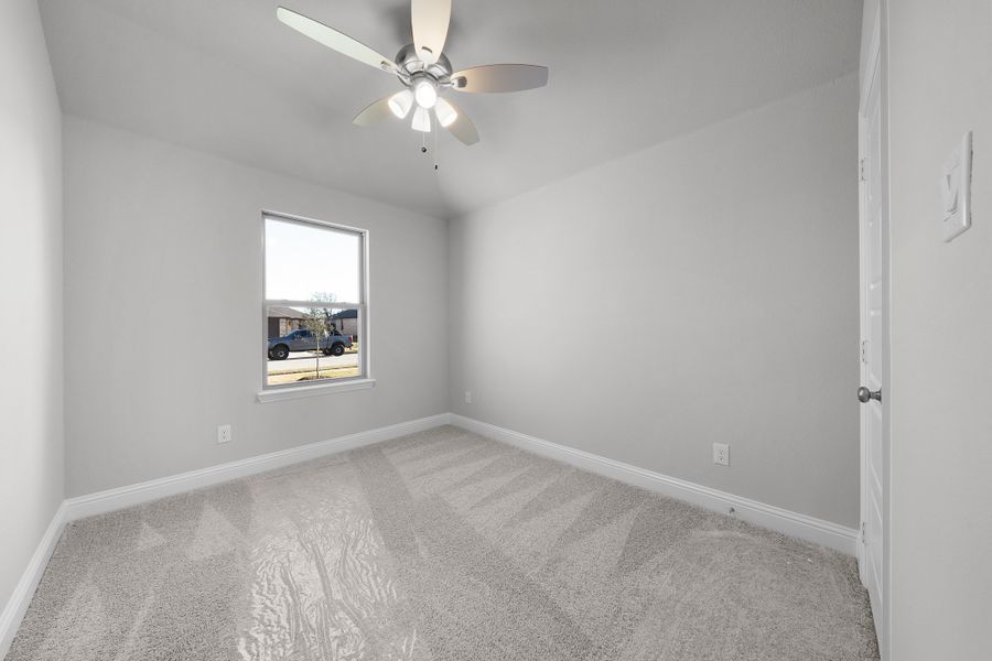 Spacious, unfurnished interior of a new home in Stonecreek, Sulphur Springs (Image 28).
