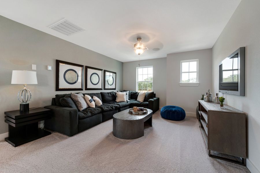 Furnished interior view inside a new home in Saddlebrook Estates, Waxahachie (Image 23). Furnished interior view inside a new home in Saddlebrook Estates, Waxahachie (Image 23).