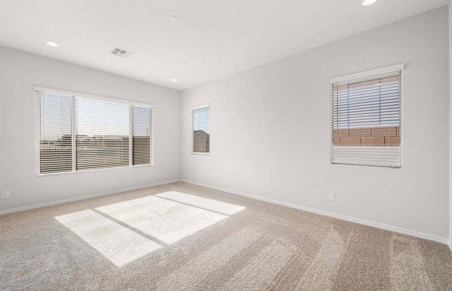 Spacious, unfurnished interior of a new home in Visara, Surprise (Image 20).