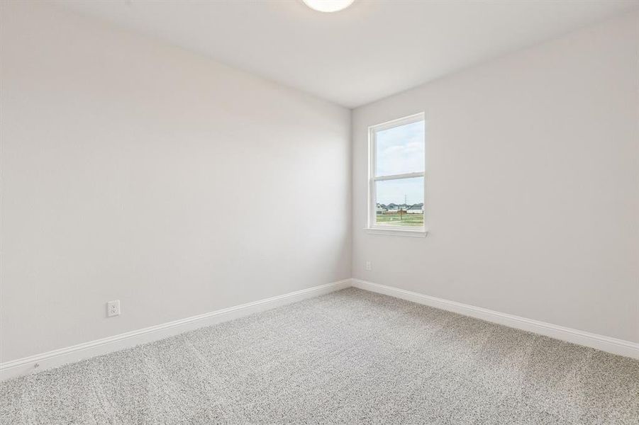 Spacious, unfurnished interior of a new home in Venetian, Weston (Image 12).