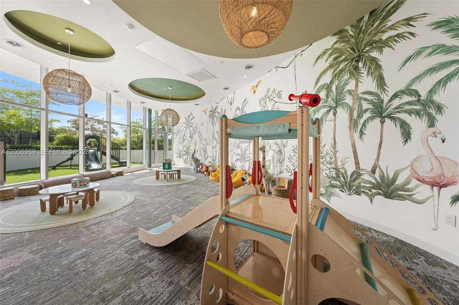 Community amenities in , Miami (Image 49).