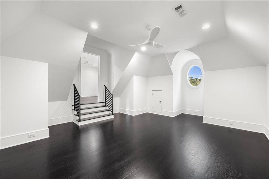 Spacious, unfurnished interior of a new home in , Sandy Springs (Image 66).