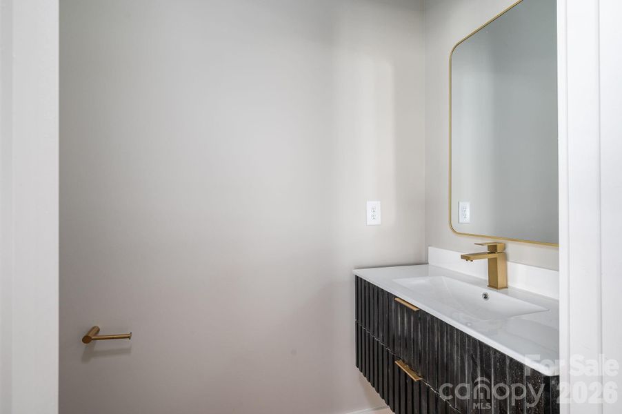 Image 18 of a home in .