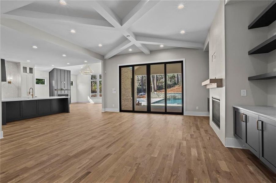 Spacious, unfurnished interior of a new home in , Atlanta (Image 39).