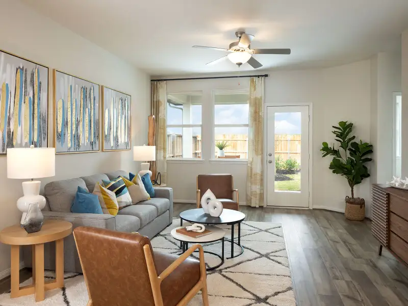 Furnished interior view inside a new home in Webercrest Heights, Houston (Image 5). Furnished interior view inside a new home in Webercrest Heights, Houston (Image 5).