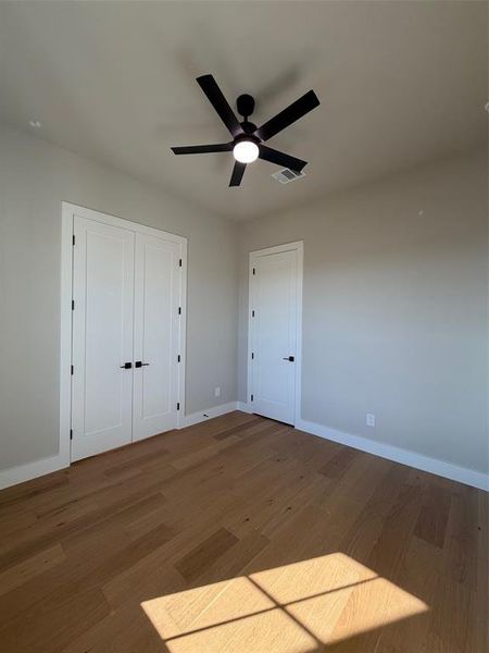 Spacious, unfurnished interior of a new home in Capitol Hill, Anna (Image 35).