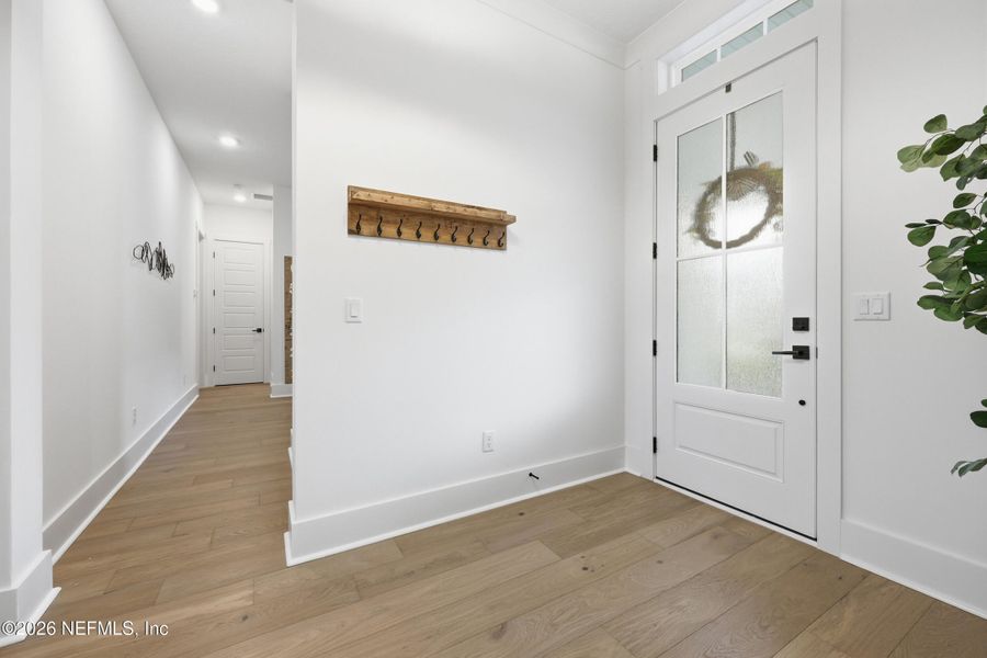 Spacious, unfurnished interior of a new home in Seven Pines 70' Rear Entry, Jacksonville (Image 23).