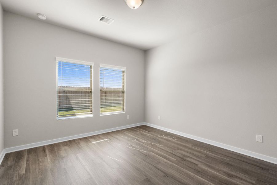 Spacious, unfurnished interior of a new home in Creekhaven, Rosharon (Image 11). Spacious, unfurnished interior of a new home in Creekhaven, Rosharon (Image 11).