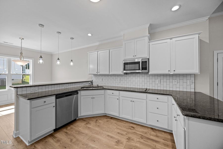 23-web-or-mls-IMG_0688 23-web-or-mls-IMG_0688