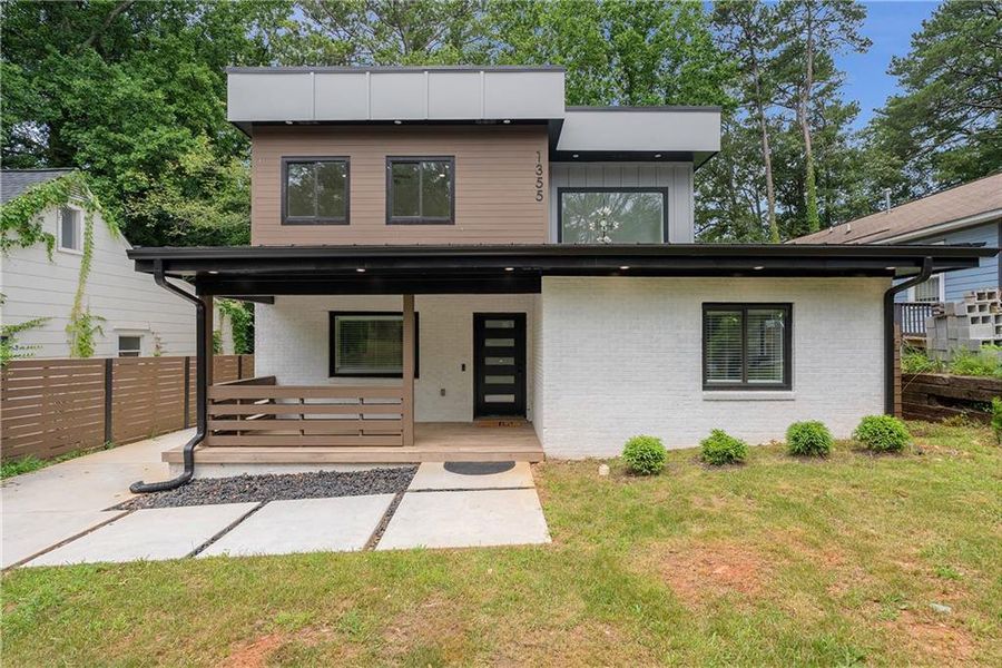 Exterior details and patio area of a home in , Atlanta (Image 22).