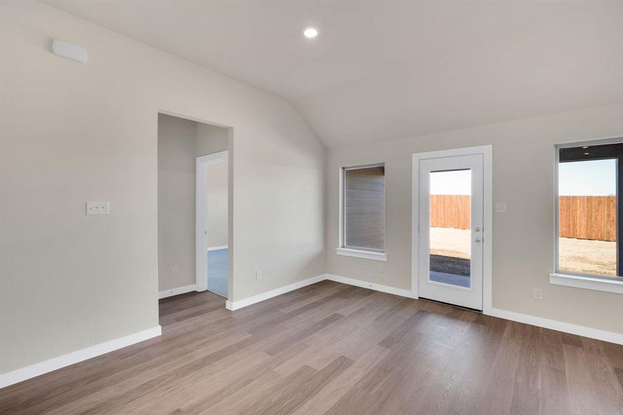 Spacious, unfurnished interior of a new home in The Preserve, Sherman (Image 14).