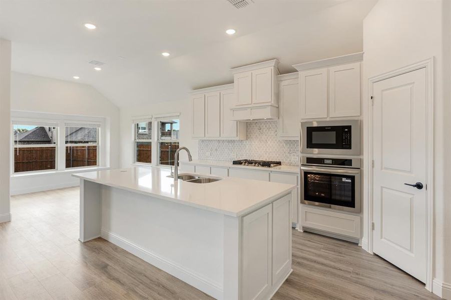 Furnished interior view inside a new home in Eagle Glen 50, Alvarado (Image 6). Furnished interior view inside a new home in Eagle Glen 50, Alvarado (Image 6).