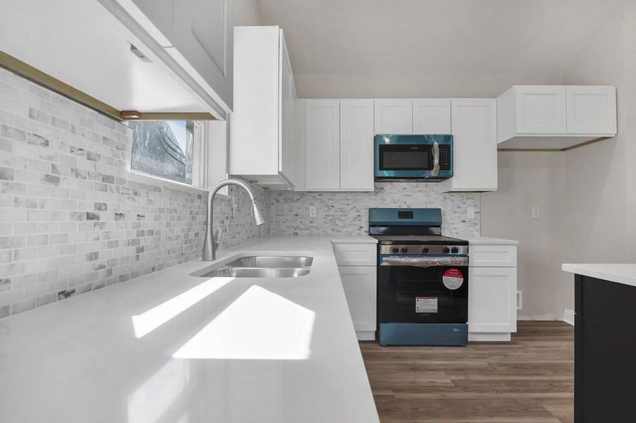 Furnished interior view inside a new home in , Lufkin (Image 3). Furnished interior view inside a new home in , Lufkin (Image 3).