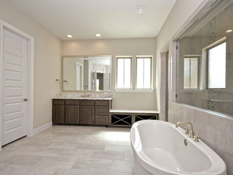 Representative furnished interior of a home built from the Siena III by Giddens Homes in Clearwater Ranch, Liberty Hill (Image 117).