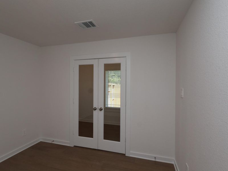 Spacious, unfurnished interior of a new home in Sorella, Tomball (Image 23). Spacious, unfurnished interior of a new home in Sorella, Tomball (Image 23).