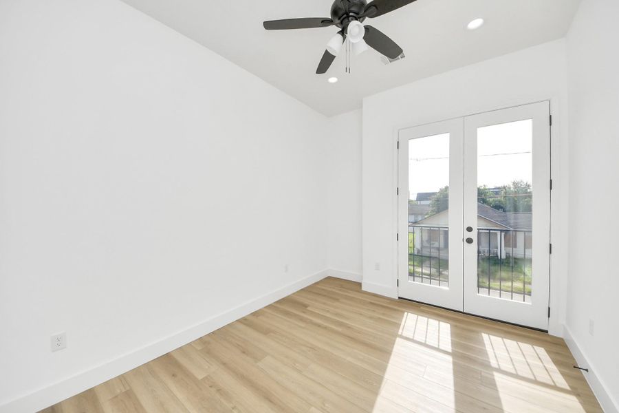 Guest bedroom Guest bedroom