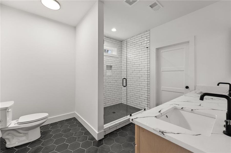 Furnished interior view inside a new home in , Dawsonville (Image 34).
