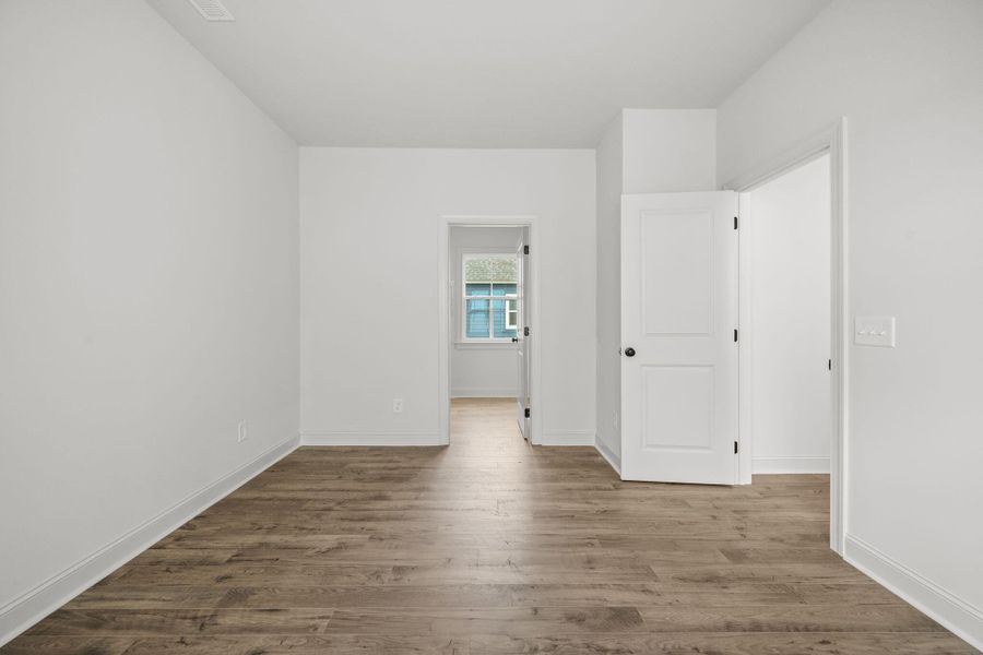 Spacious, unfurnished interior of a new home in , Summerville (Image 38).