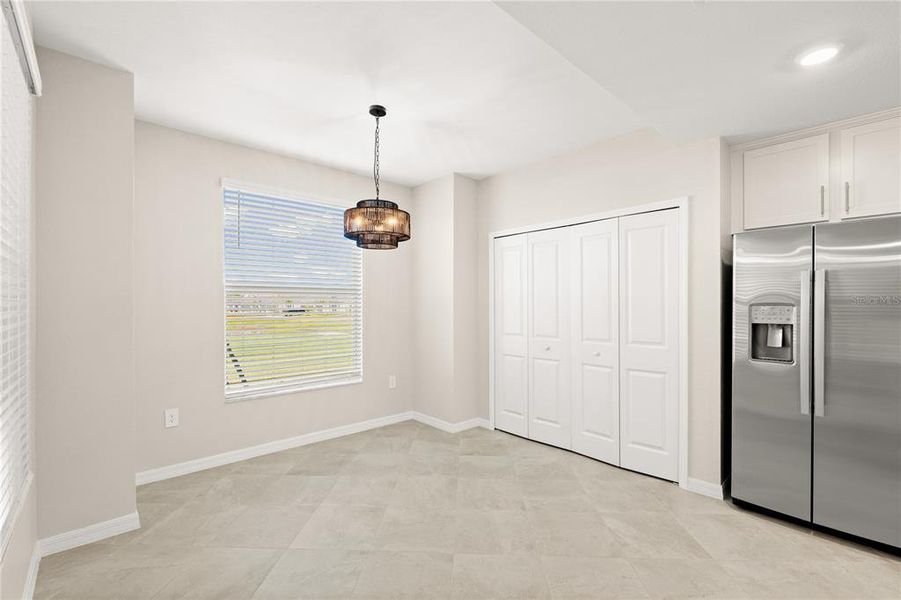 Spacious, unfurnished interior of a new home in Calusa Country Club, Lakewood Ranch (Image 45).