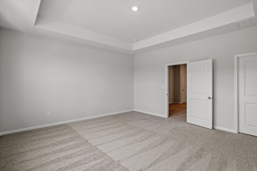 Spacious, unfurnished interior of a new home in Sweetbrier, Durham (Image 25).