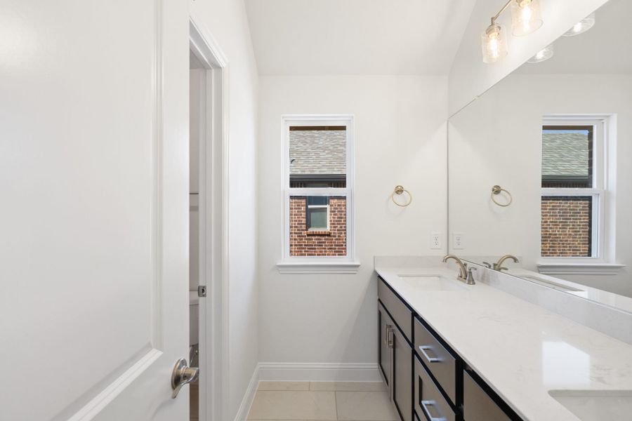 Furnished interior view inside a new home in Lake Breeze, Lavon (Image 16). Furnished interior view inside a new home in Lake Breeze, Lavon (Image 16).