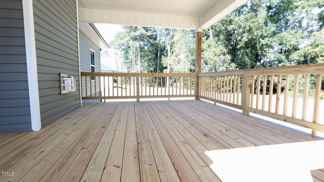 covered deck-lot 30