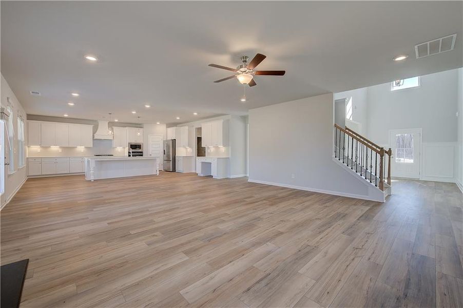 Spacious, unfurnished interior of a new home in Riverbend Overlook, Fayetteville (Image 21).